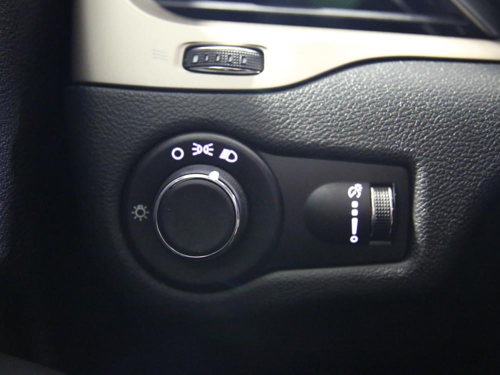 Jeep Cherokee Sport 2016 d’occasion à vendre - 23