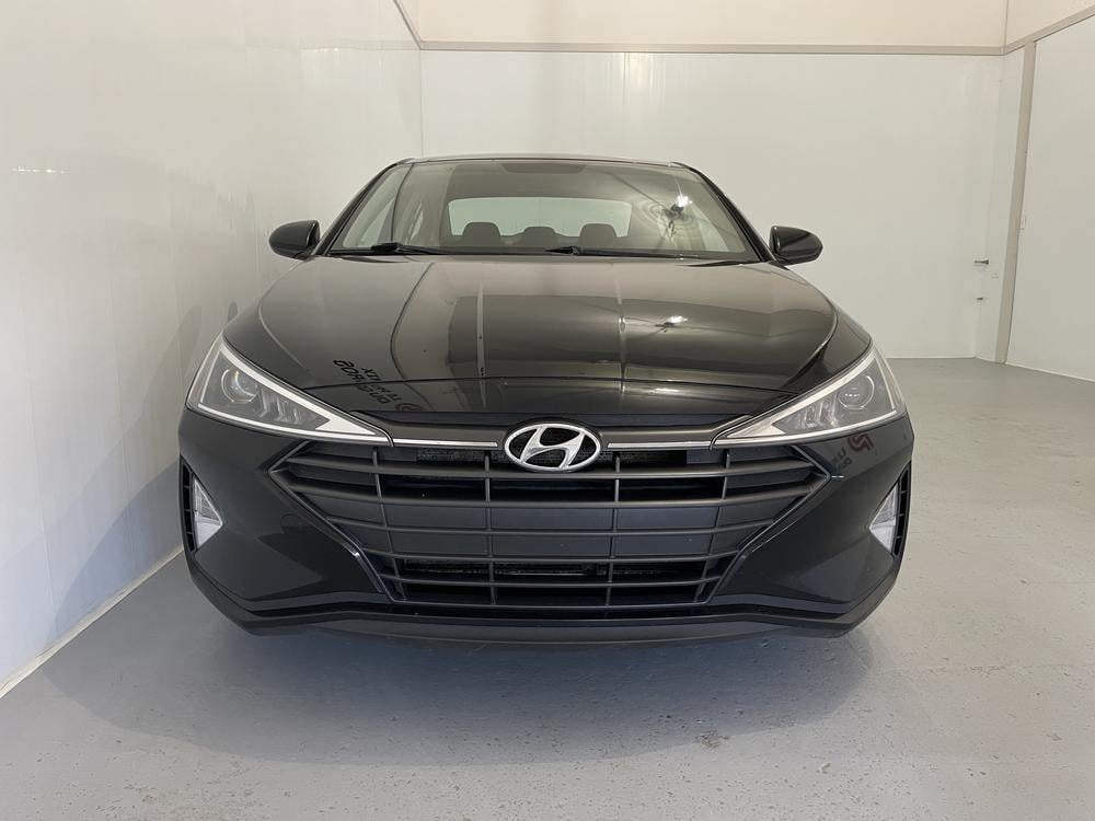 Hyundai Elantra Essential 2020 d’occasion à vendre - 2