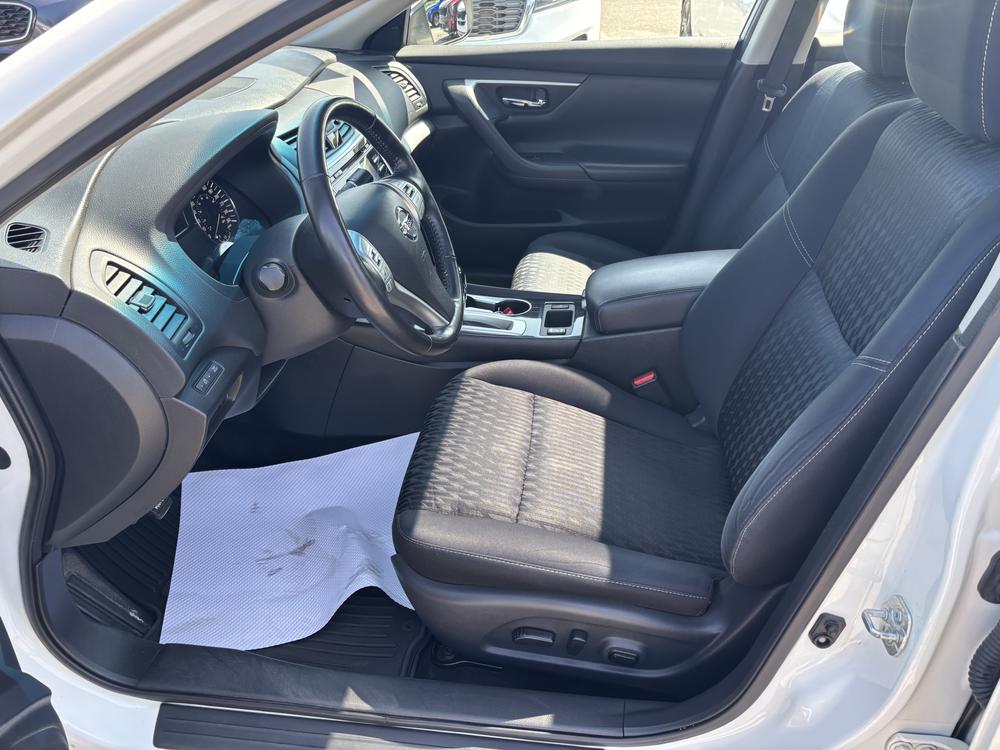 Nissan Altima 2.5 SV 2018 d’occasion à vendre - 12