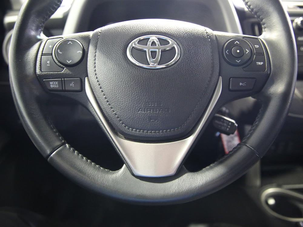 Toyota RAV4 XLE 2017 d’occasion à vendre - 19