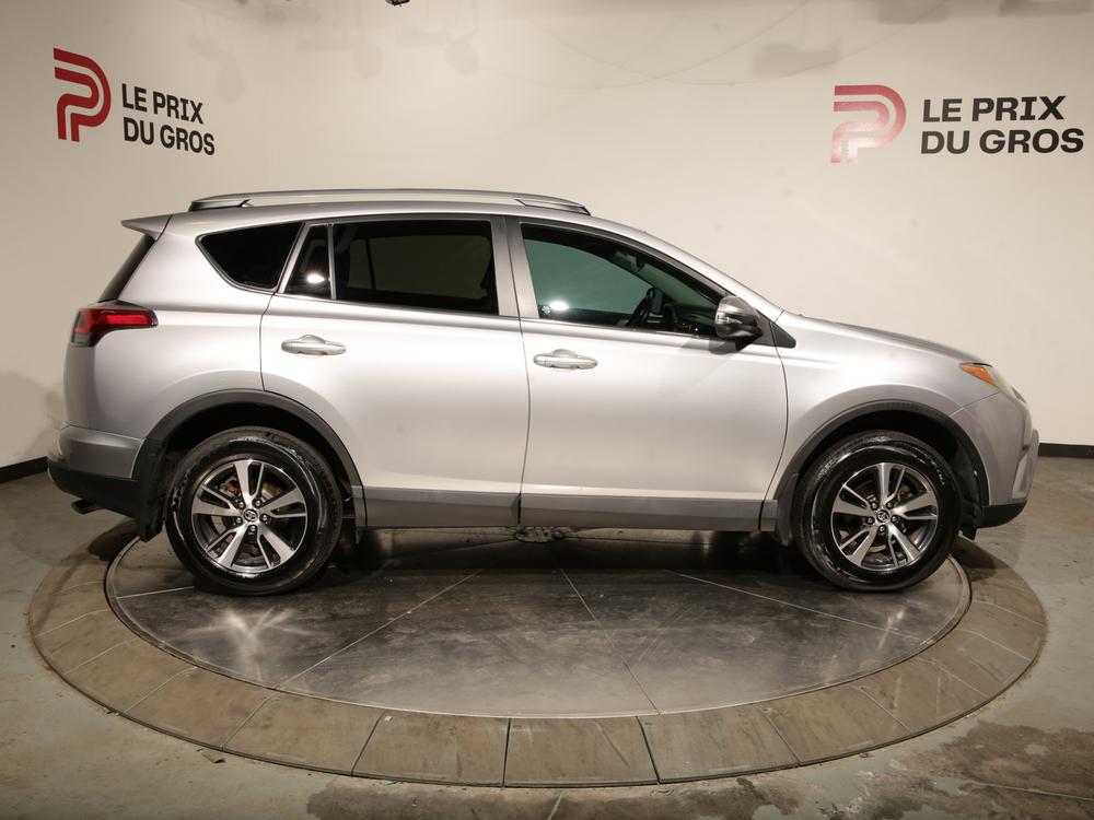 Toyota RAV4 XLE 2017 d’occasion à vendre - 2