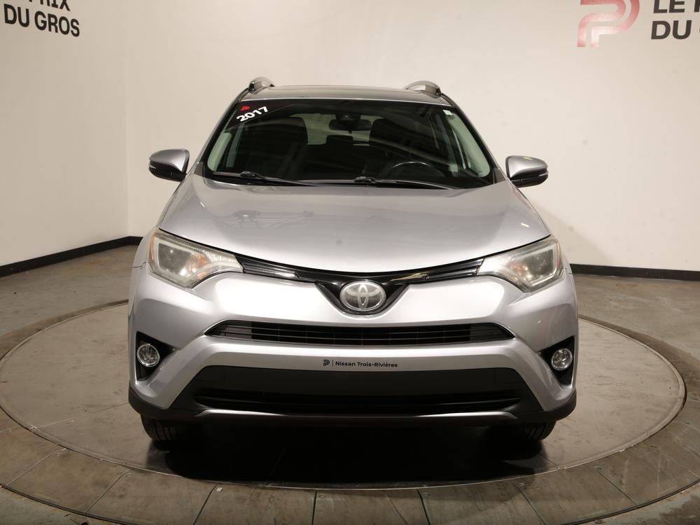 Toyota RAV4 XLE 2017 d’occasion à vendre - 9
