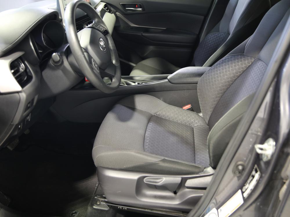 Toyota C-HR LE 2021 d’occasion à vendre - 16