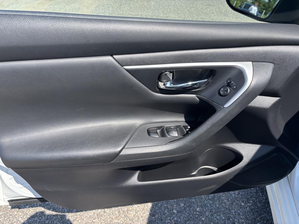 Nissan Altima 2.5 SV 2018 d’occasion à vendre - 11