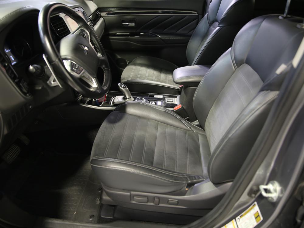 Mitsubishi Outlander PHEV SE 2022 d’occasion à vendre - 16