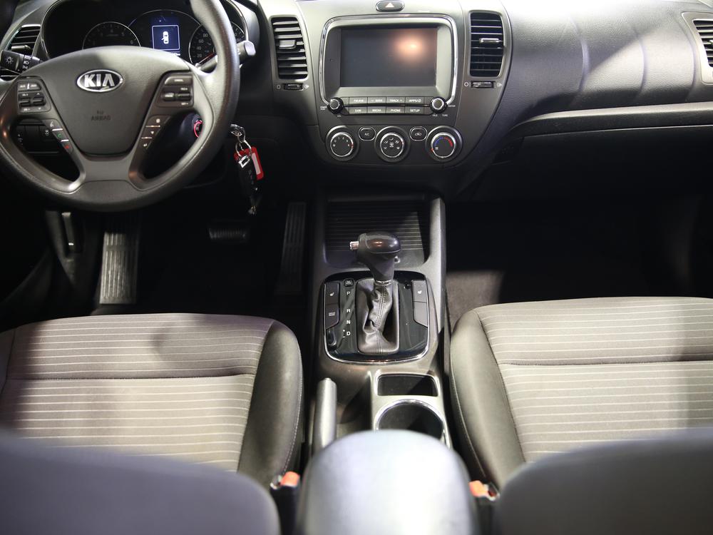 Kia Forte LX 2017 d’occasion à vendre - 23
