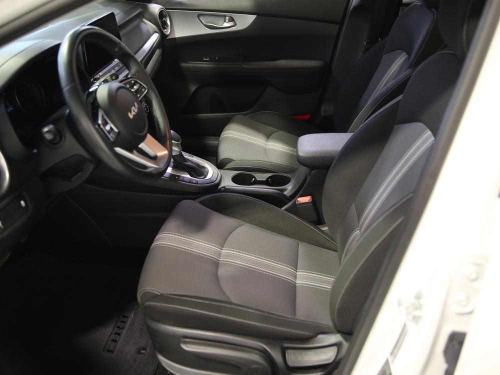 Kia Forte LX 2022 d’occasion à vendre - 16