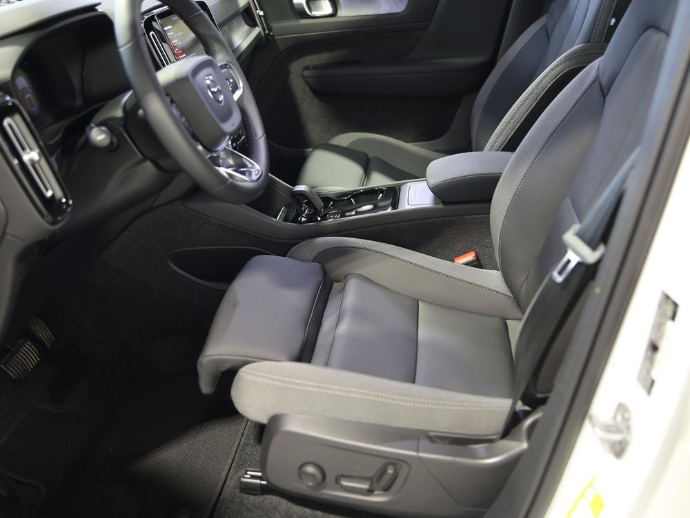Volvo Recharge XC40 tout électrique TWIN PLUS 2024 d’occasion à vendre - 18