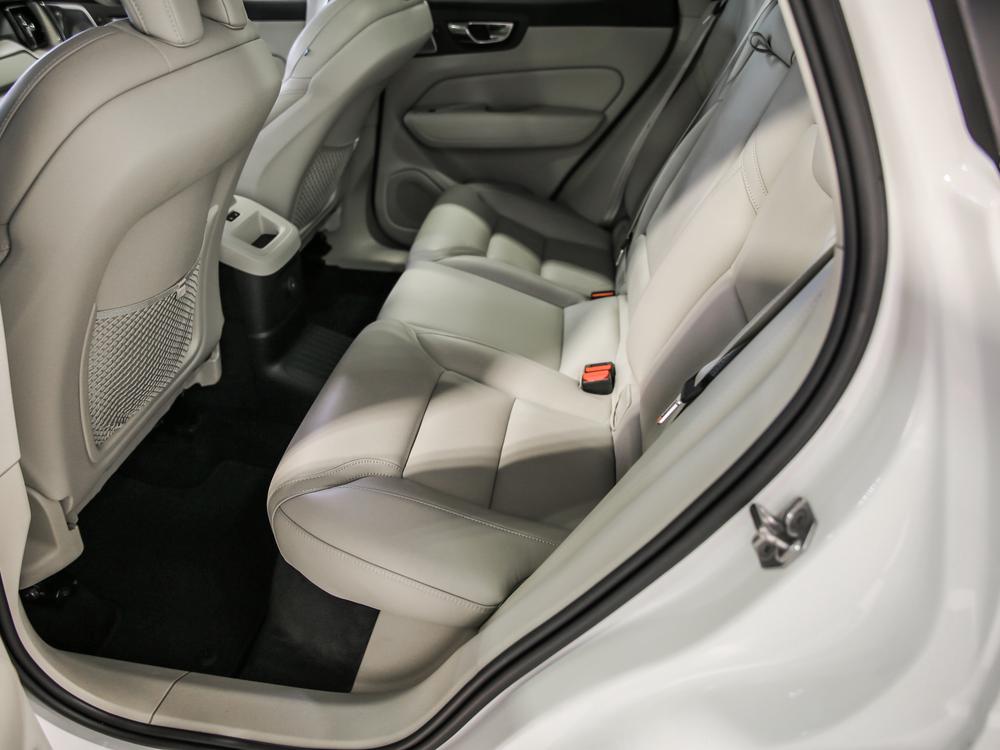 Volvo XC60 Recharge T8 INSCRIPTION PHEV // SIEGES MASSANTS 2022 d’occasion à vendre - 32