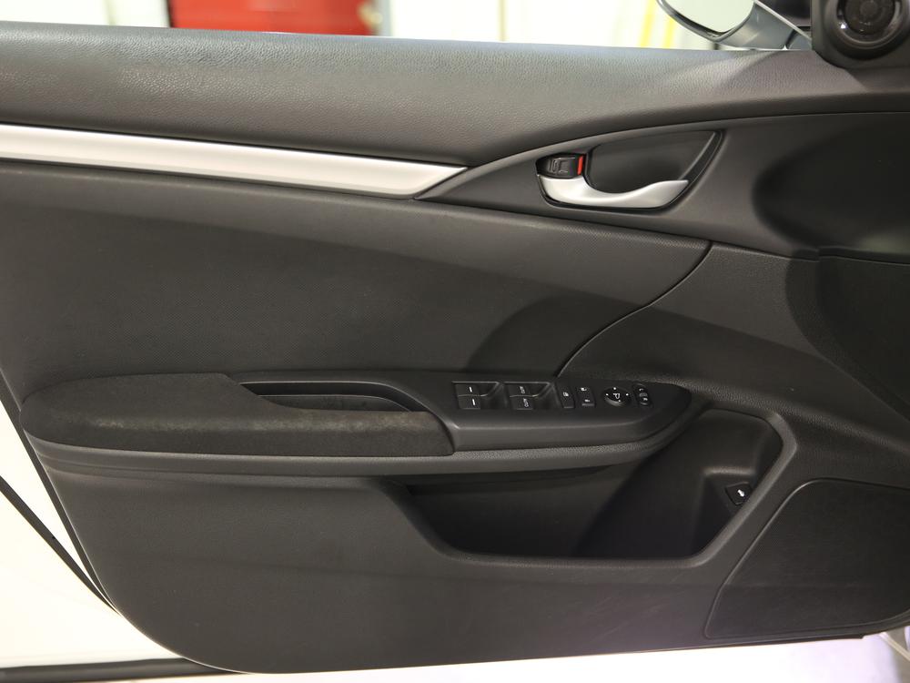 Honda Civic Sedan LX 2018 d’occasion à vendre - 13