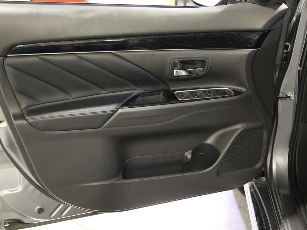 Mitsubishi Outlander PHEV SE 2022 d’occasion à vendre - 13
