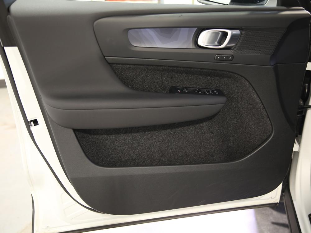 Volvo Recharge XC40 tout électrique TWIN PLUS 2024 d’occasion à vendre - 14