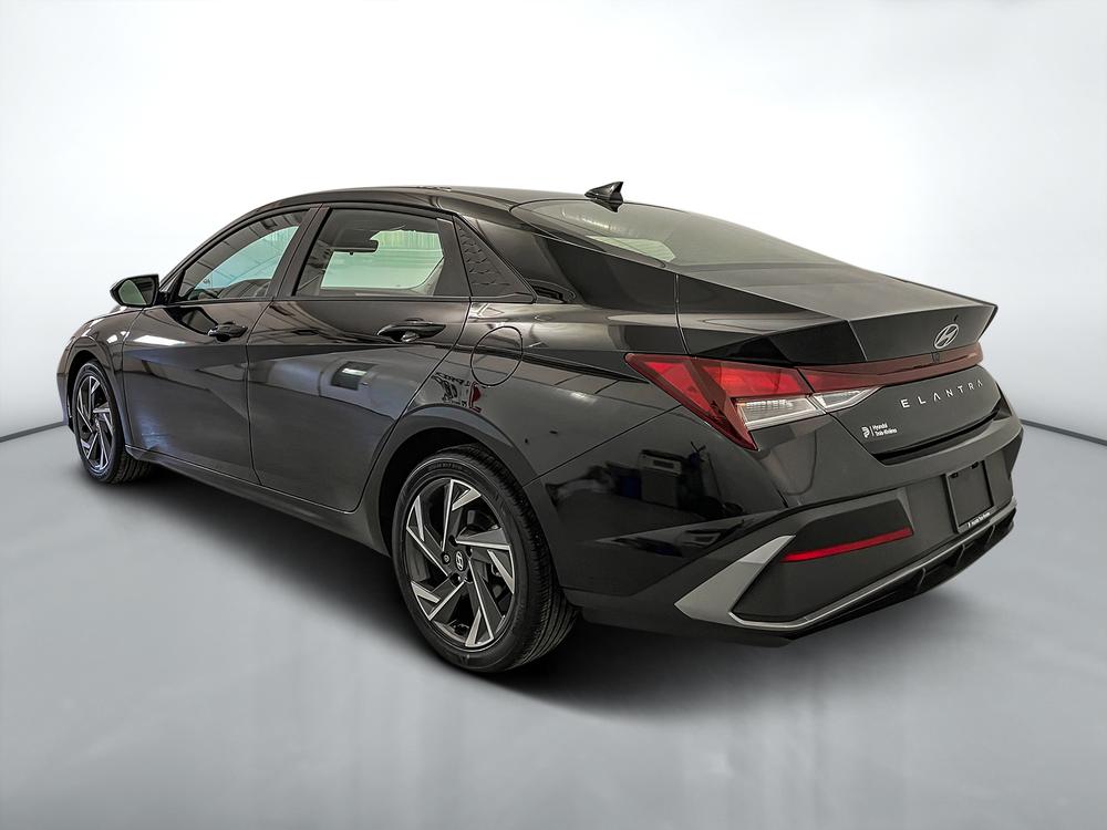 Hyundai Elantra Preferred Tech 2024 d’occasion à vendre - 6
