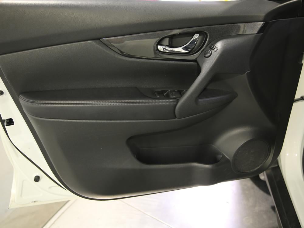 Nissan Rogue S AWD 2017 d’occasion à vendre - 13