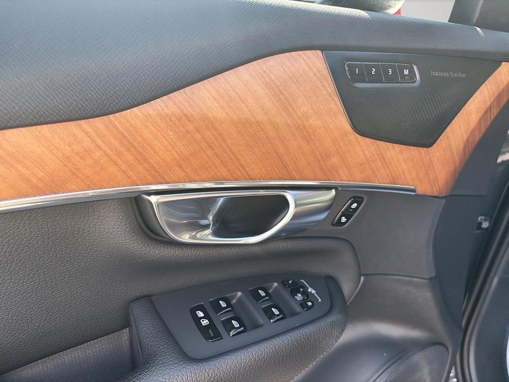 Volvo XC90 T5 MOMENTUM AWD 2022 d’occasion à vendre - 13