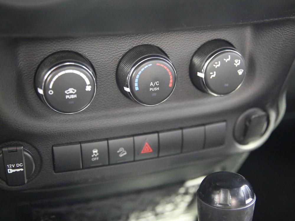 Jeep Wrangler JK Sport 2018 d’occasion à vendre - 26