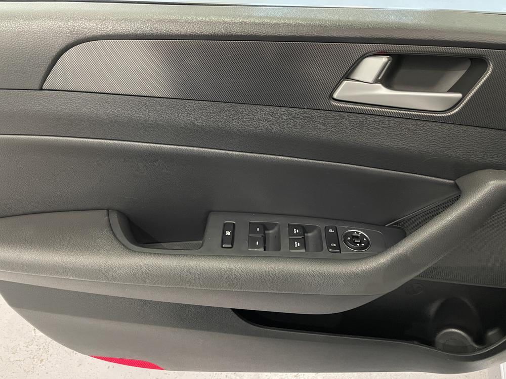 Hyundai Sonata Sport Tech 2016 d’occasion à vendre - 12