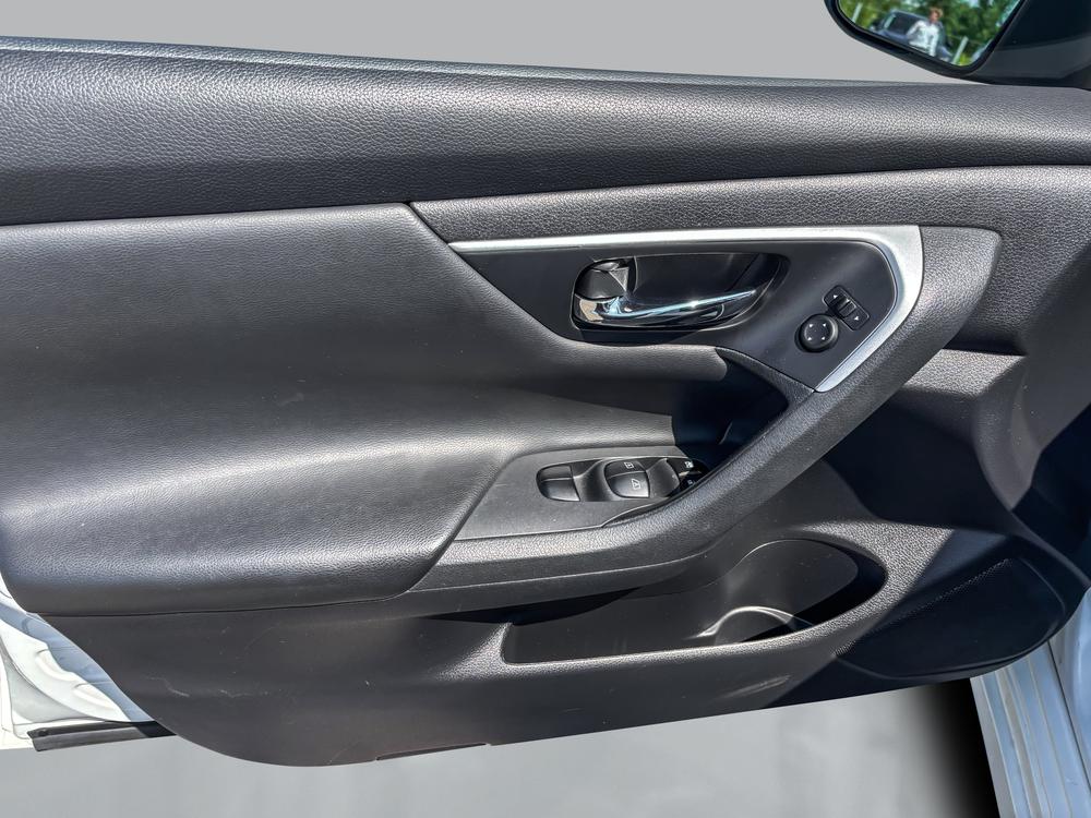 Nissan Altima 2.5 SV 2018 d’occasion à vendre - 11