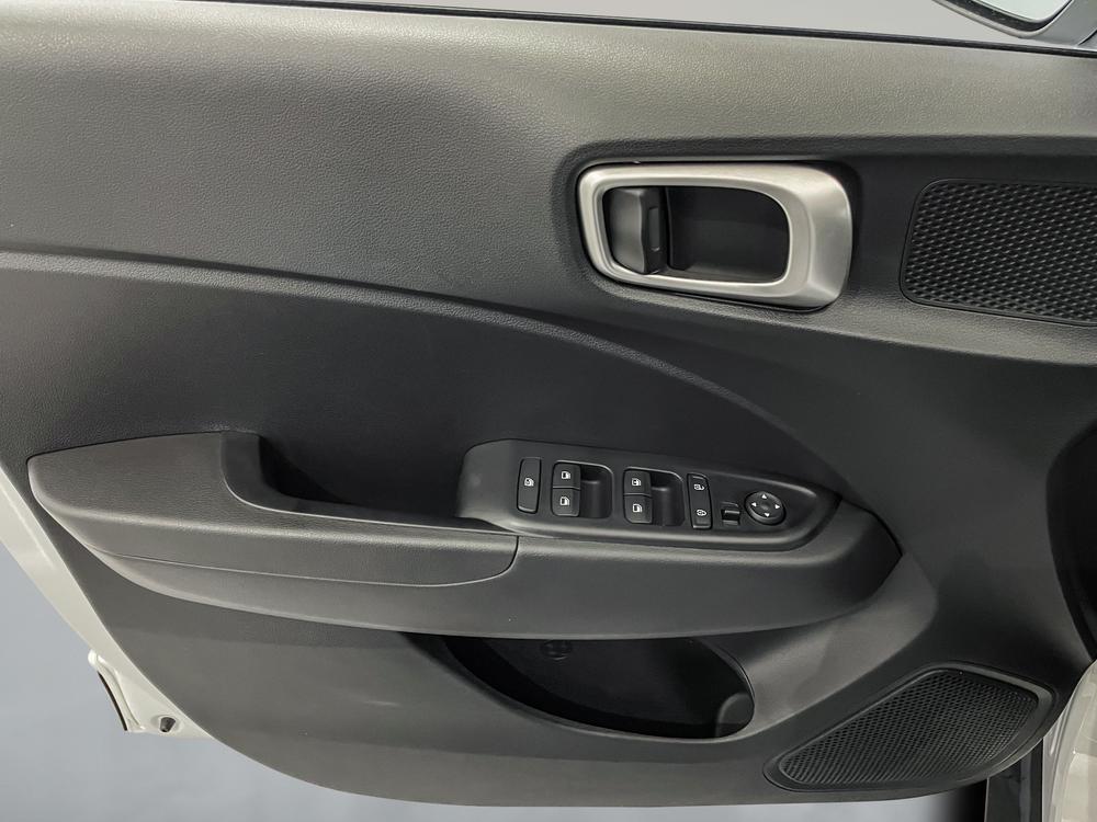 Hyundai Venue Preferred 2024 d’occasion à vendre - 12