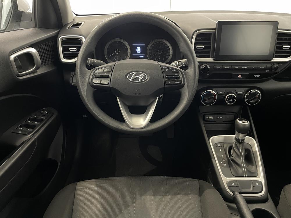 Hyundai Venue Essential 2022 d’occasion à vendre - 9