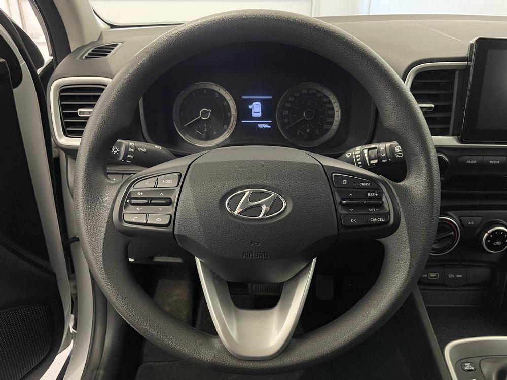 Hyundai Venue Essential 2022 d’occasion à vendre - 13