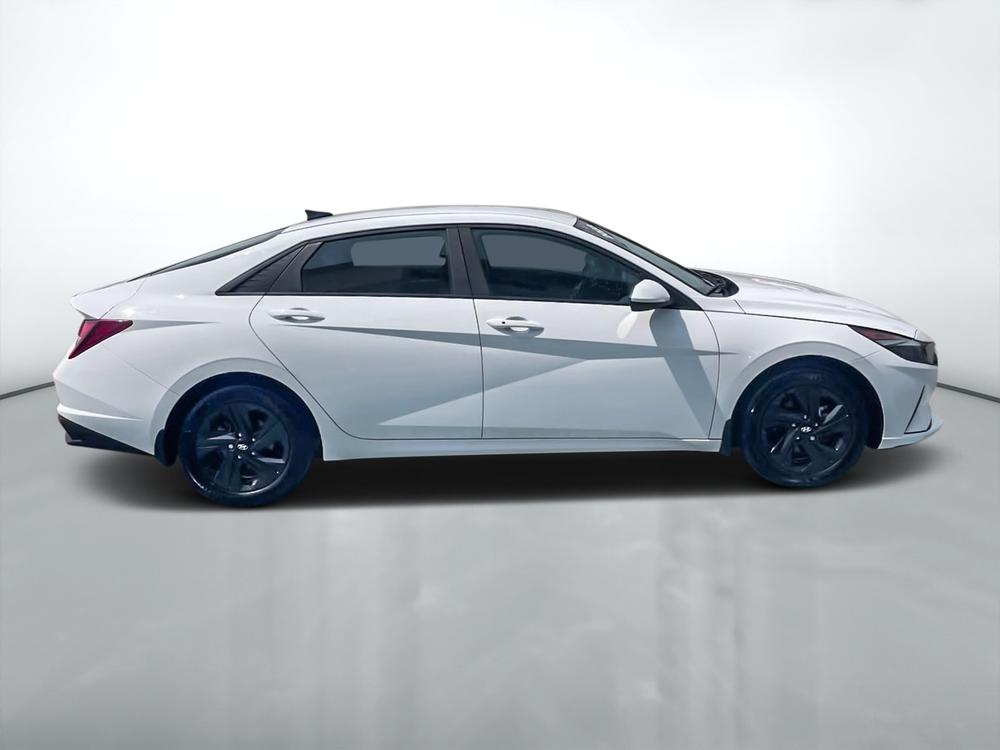 Hyundai Elantra PREFERRED 2023 d’occasion à vendre - 4
