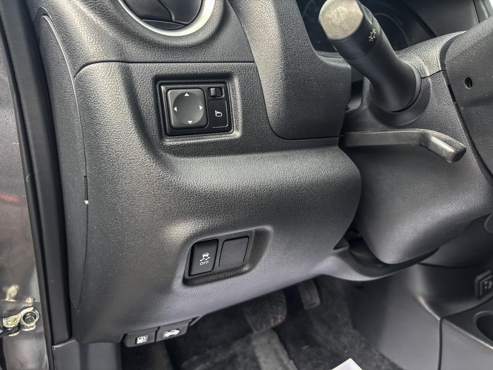 Nissan Versa Note SV 2018 d’occasion à vendre - 12