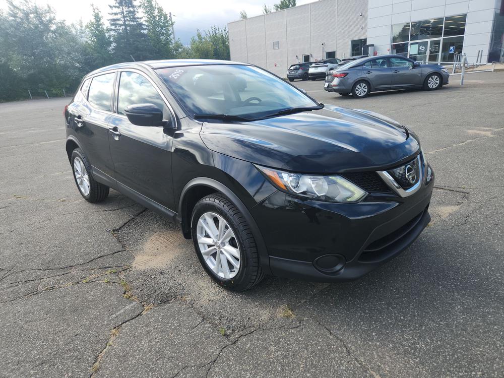 Nissan Qashqai S