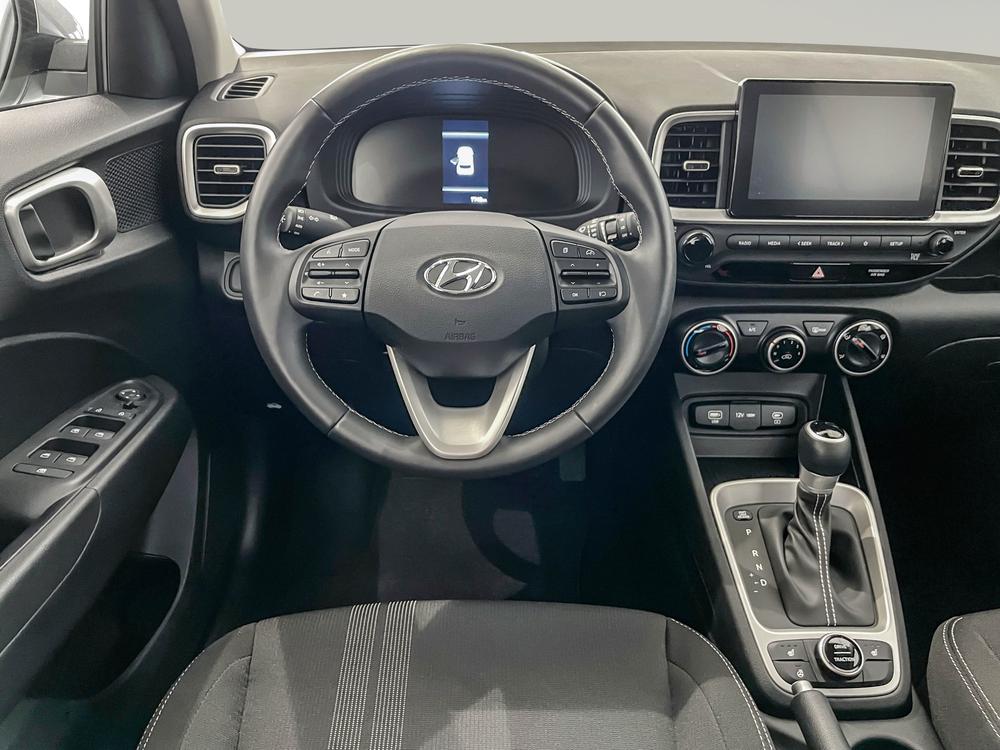 Hyundai Venue Preferred 2024 d’occasion à vendre - 11
