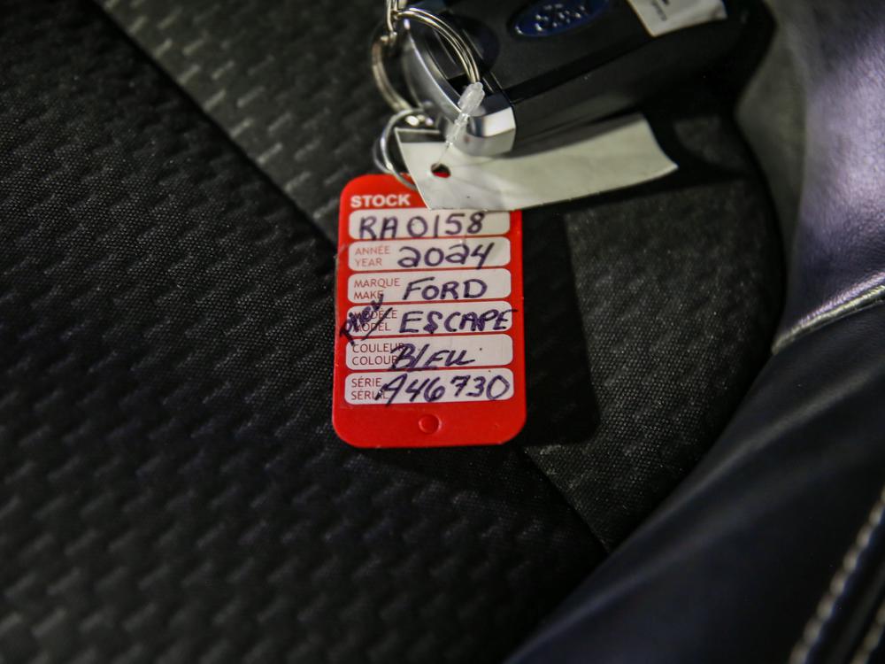 Ford Escape PHEV BASE 2024 d’occasion à vendre - 36