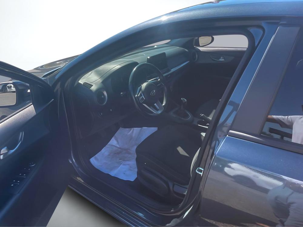 Kia Forte LX MANUELLE 2021 d’occasion à vendre - 13