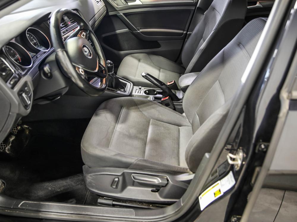 Volkswagen Golf Trendline 2018 d’occasion à vendre - 16