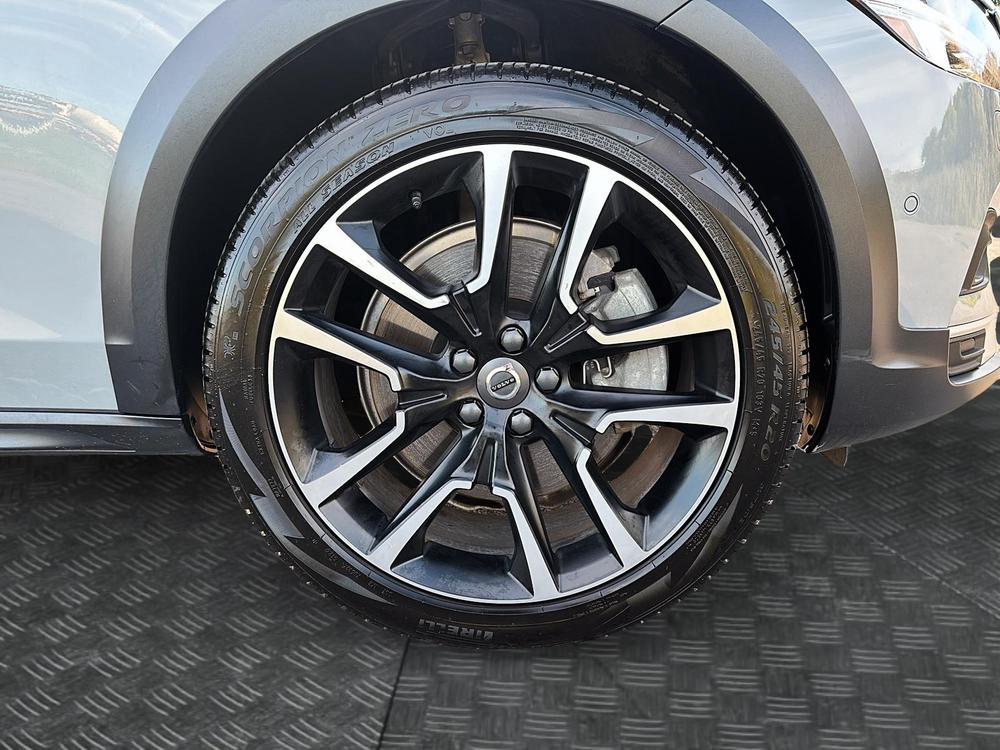 Volvo V90 Cross Country B6 ULTIMATE AWD 2024 d’occasion à vendre - 8