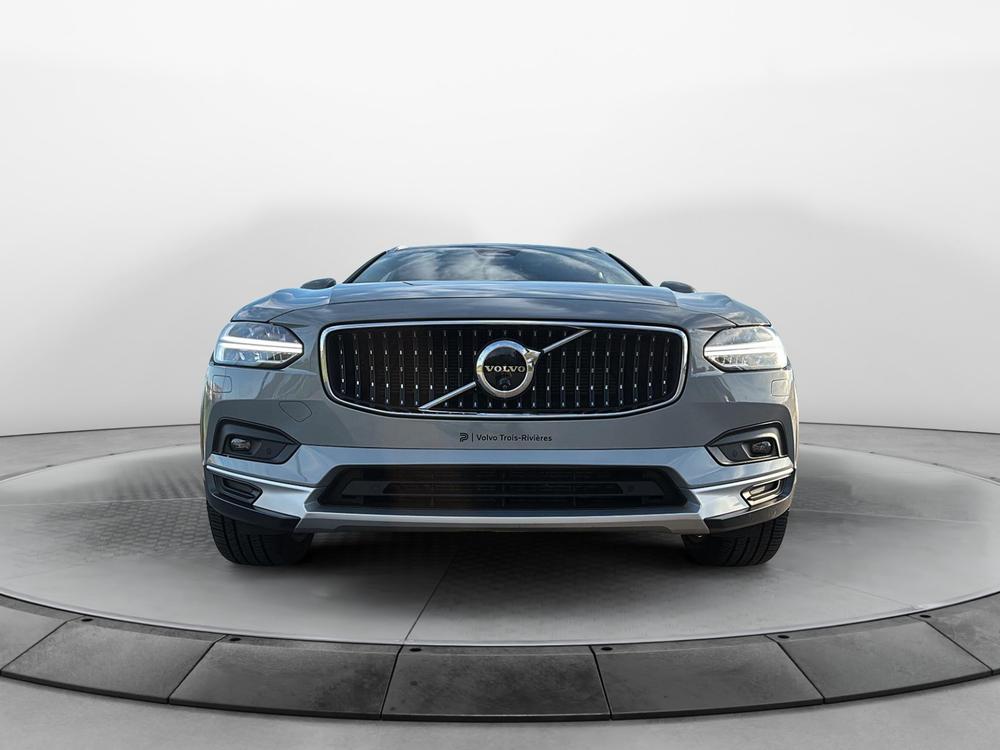 Volvo V90 Cross Country B6 ULTIMATE AWD 2024 d’occasion à vendre - 2