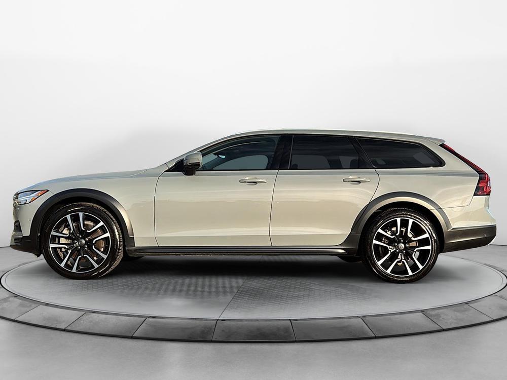 Volvo V90 Cross Country B6 ULTIMATE AWD 2024 d’occasion à vendre - 3