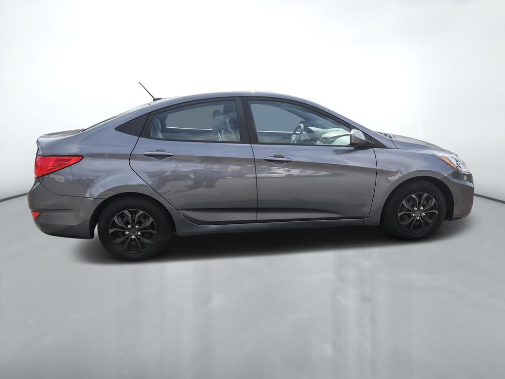 Hyundai Accent LE 2017 d’occasion à vendre - 2