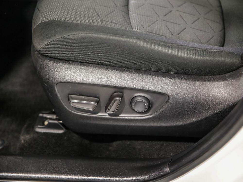 Toyota RAV4 XLE 2021 d’occasion à vendre - 19