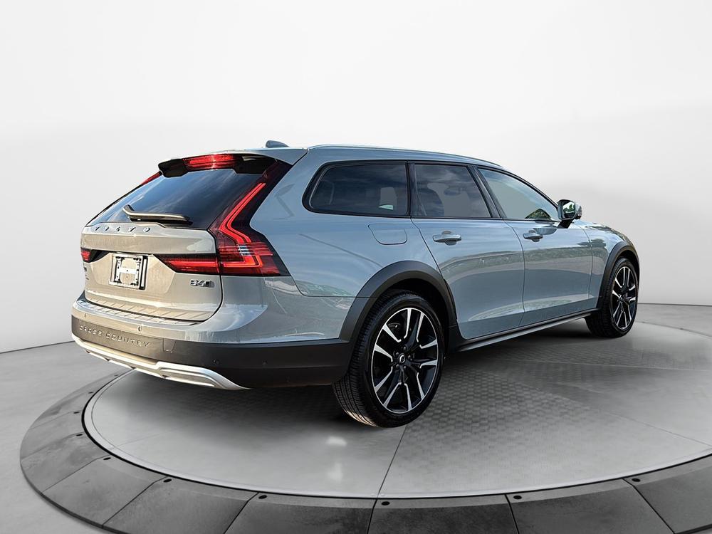 Volvo V90 Cross Country B6 ULTIMATE AWD 2024 d’occasion à vendre - 6