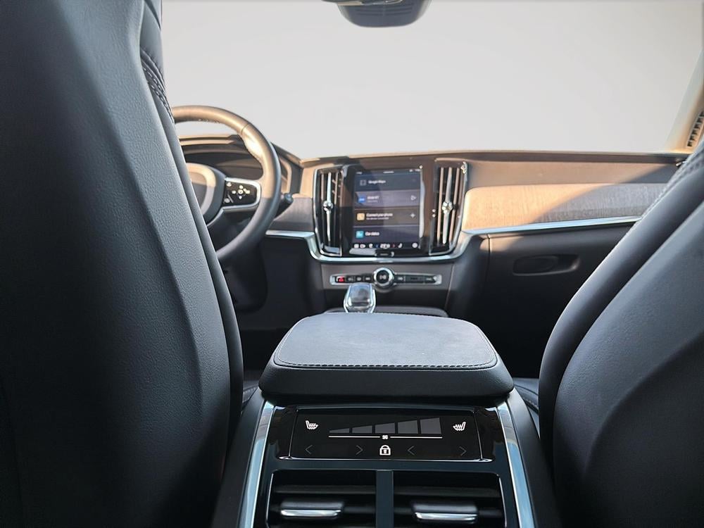 Volvo V90 Cross Country B6 ULTIMATE AWD 2024 d’occasion à vendre - 18