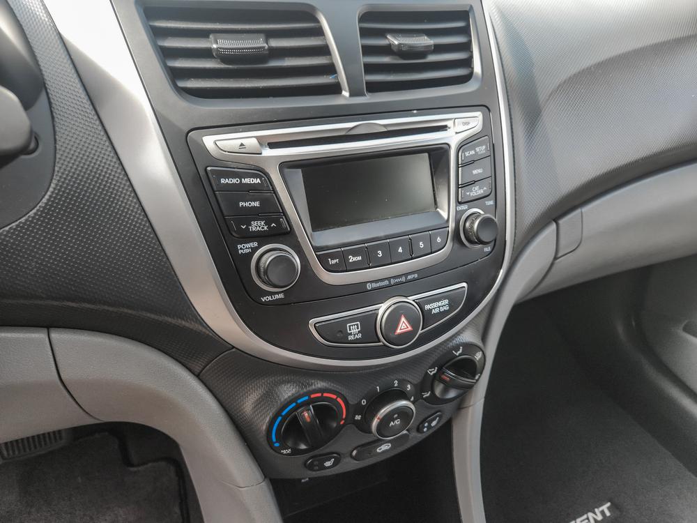 Hyundai Accent LE 2017 d’occasion à vendre - 18