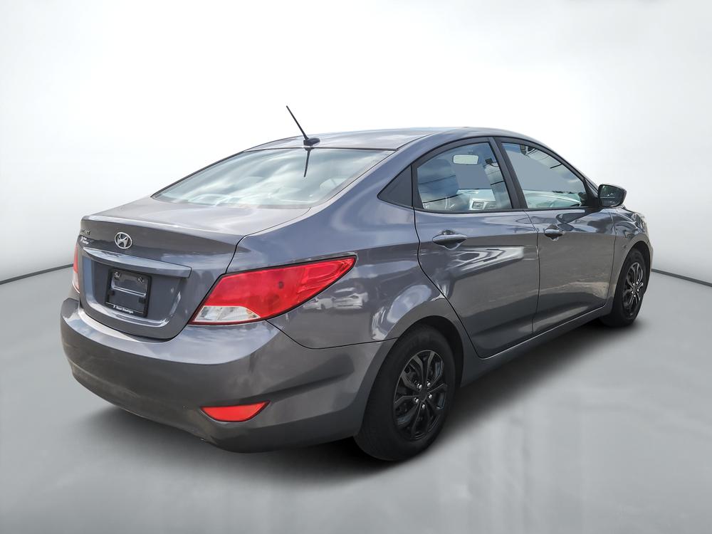 Hyundai Accent LE 2017 d’occasion à vendre - 3