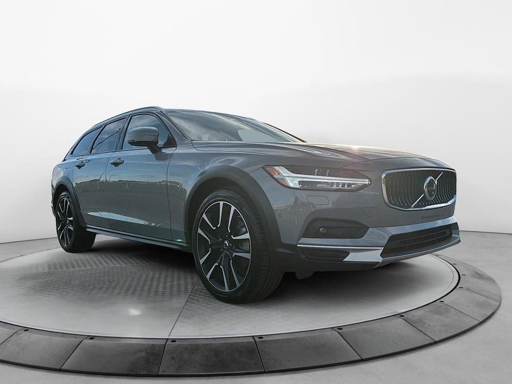 Volvo V90 Cross Country B6 ULTIMATE AWD 2024 d’occasion à vendre - 1