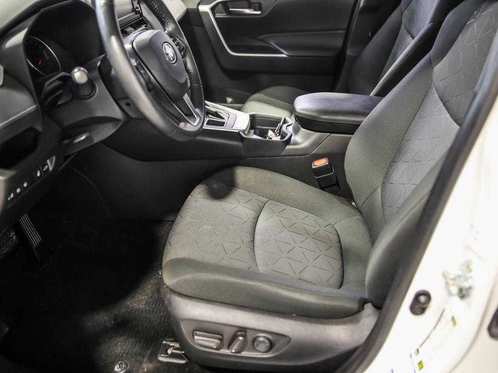 Toyota RAV4 XLE 2021 d’occasion à vendre - 18