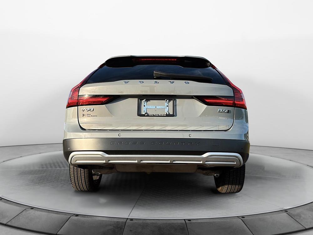 Volvo V90 Cross Country B6 ULTIMATE AWD 2024 d’occasion à vendre - 4