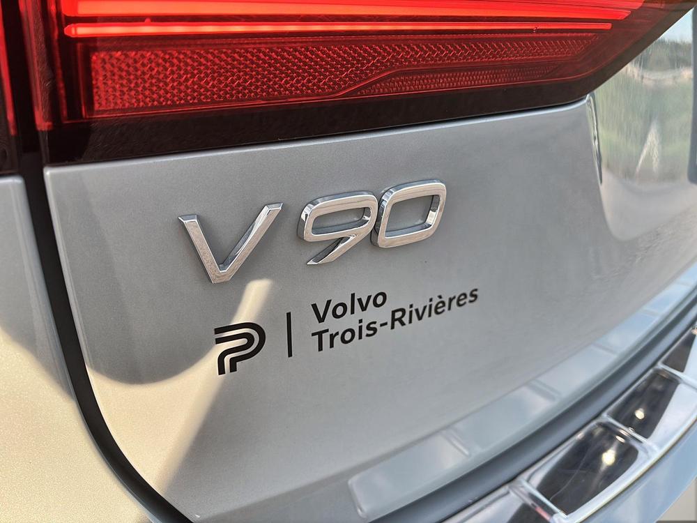 Volvo V90 Cross Country B6 ULTIMATE AWD 2024 d’occasion à vendre - 11