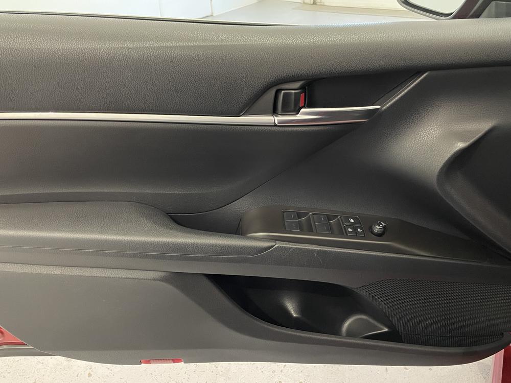 Toyota Camry SE 2023 d’occasion à vendre - 12