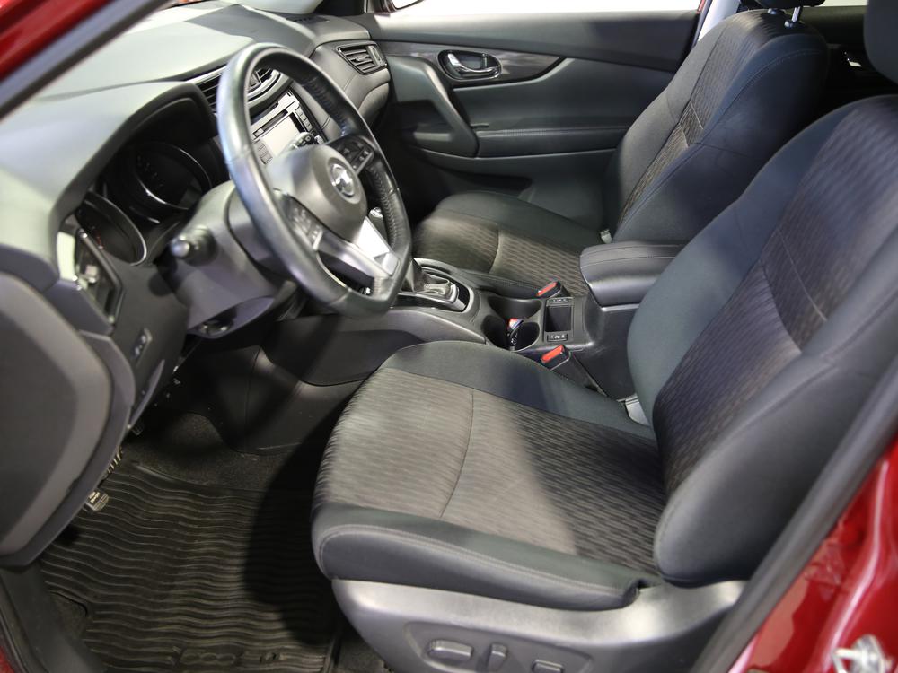 Nissan Rogue SV 2018 d’occasion à vendre - 17