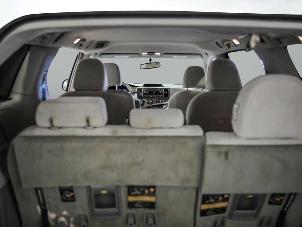 Toyota Sienna LE 2014 d’occasion à vendre - 34