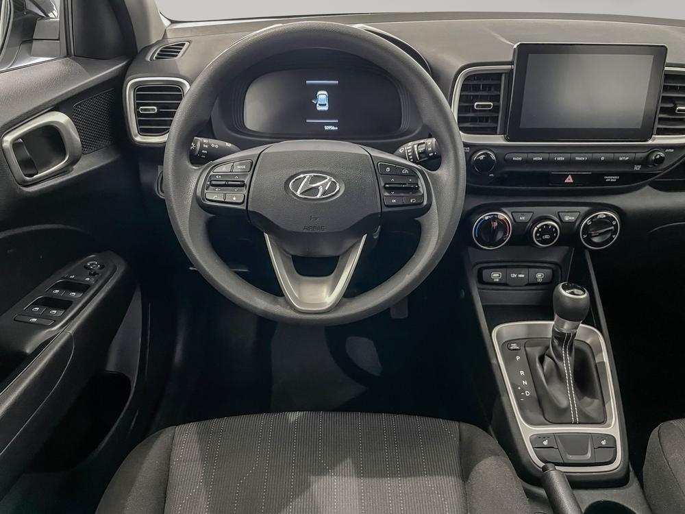 Hyundai Venue Essential / toit noir 2023 d’occasion à vendre - 9