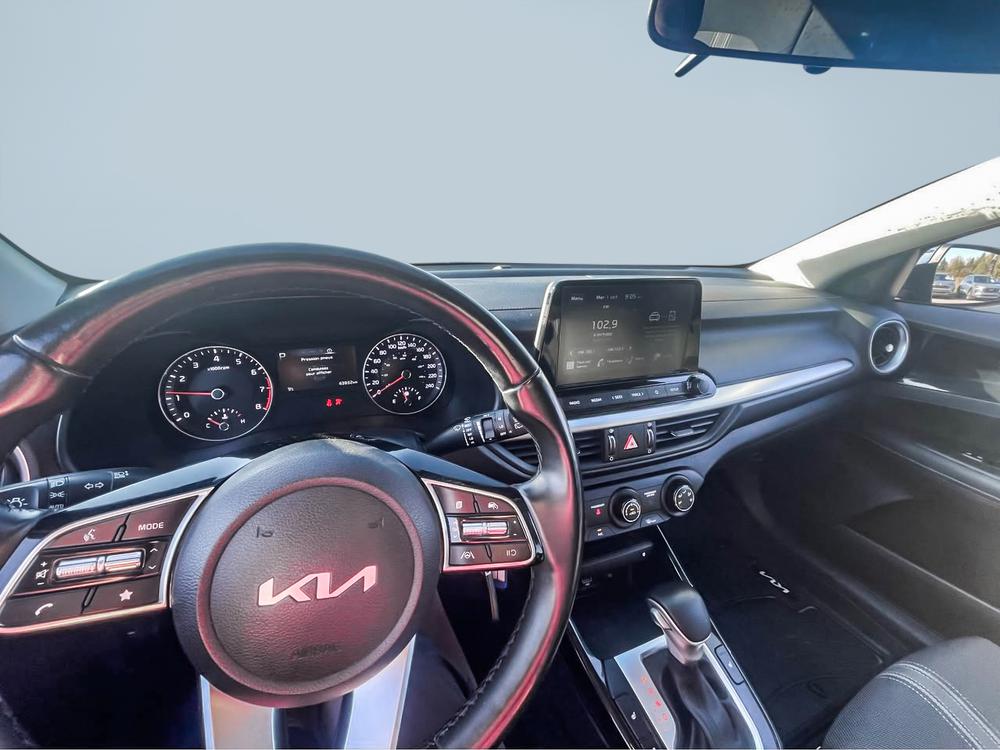 Kia Forte5 EX 2022 d’occasion à vendre - 14